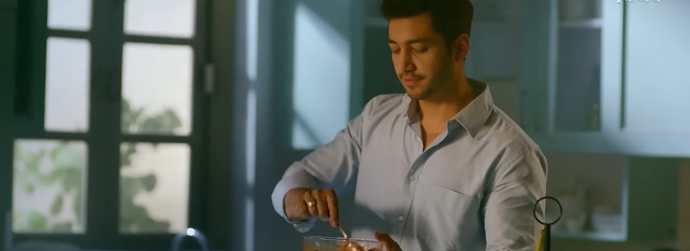 বস দুনিয়া যার বসে ফুল মুভি রিভিউ