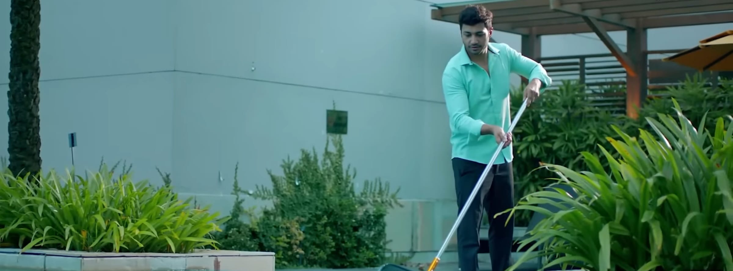 বস দুনিয়া যার বসে ফুল মুভি রিভিউ