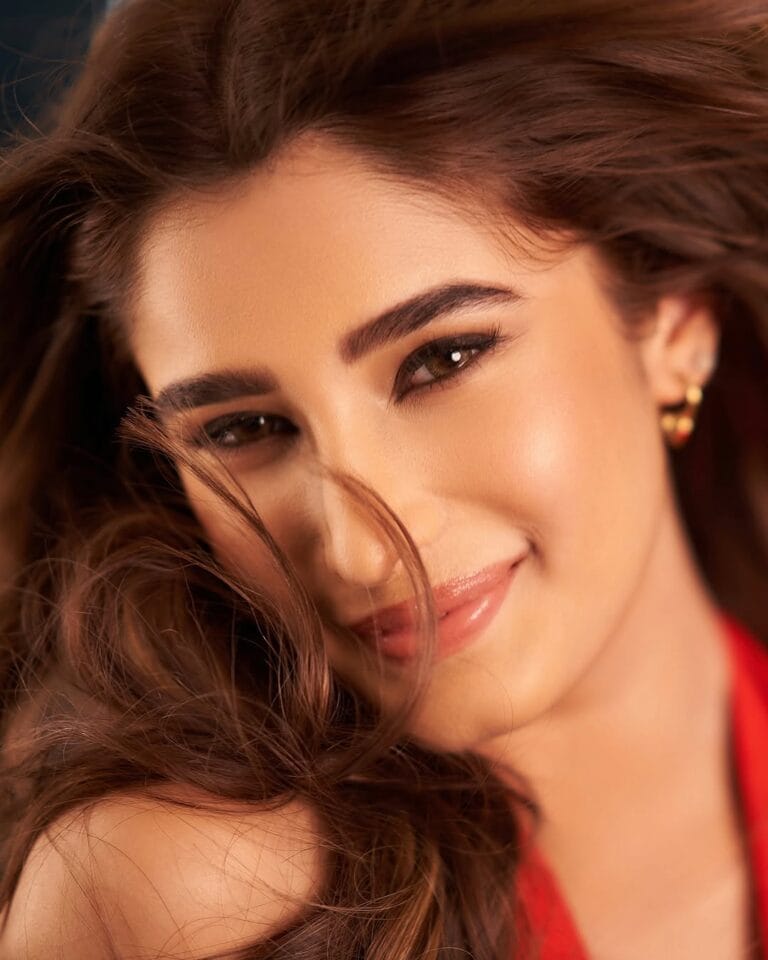 কে এই Rasha Thadani